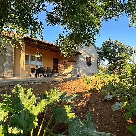 Relax And Unwind: Family-friendly House Near In Zagrad