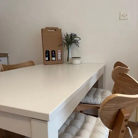 Relax And Unwind: Family-friendly House Near In Zagrad Feriehus